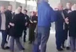 Görüntü tepki çekmişti! O polis görevden uzaklaştırıldı