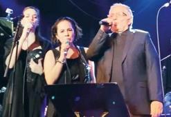 Zülfü Livaneli konserinde corona virüs salgını!