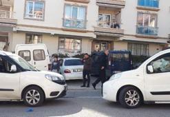 Engelli oğlunu baltayla öldürdü!