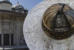 Saliha Sultan Çeşmesi'nde tahribat! Varaklı madalyonun bir parçası altın sanılıp çıkarıldı