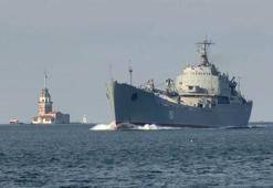 Rus savaş gemisi Saratov İstanbul Boğazı'ndan geçti