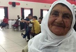 90 yaşındaki kadın 10 günde corona virüsü yendi, alkışlarla taburcu oldu