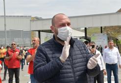 1 Mayıs'tan renkli görüntüler... Sosyal mesafeye uygun halay performansı