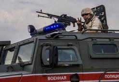 Rus ordusu Suriye'de ABD askerlerinin yolunu kesti