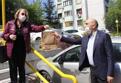 Bakırköy’de 40 bin ev ziyaret edilerek Anneler Günü hediyeleri dağıtıldı