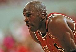 Michael Jordan'ın imzalı ayakkabısı 560 bin dolara satıldı