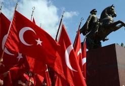 19 Mayıs saat 19.19’da balkonlardayız! Tüm Türkiye balkonlardan İstiklal Marşı’nı okuyacak (İstiklal Marşı 10 kıta)