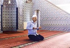 Kuşluk namazı nasıl, kaç rekat kılınır? Kuşluk namazı ne zamana kadar kılınır? Evde bayram namazı yerine Diyanet’in önerdiği Kuşluk namazı kılınışı…