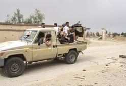 Libya Ordusu, stratejik Yermuk Askeri Kampı çevresinde kontrolü  sağladı