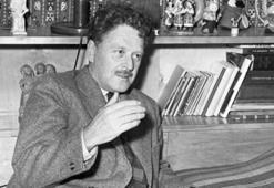 Nazım Hikmet aslen nerelidir? Nazım Hikmet neden vatandaşlıktan çıkarıldı ve ne zaman yeniden T.C vatandaşlığına alındı?