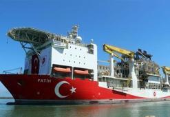 Türkiye'nin ilk yerli sondaj gemisi "Fatih" Trabzon Limanı'na demir  attı