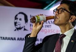 Kovid-19'a karşı bitkisel ilaç geliştiren Madagaskar'da vaka sayısı  1000'i geçti