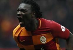 Galatasaray'ın eski golcüsü Gomis'ten Fenerbahçe paylaşımı!
