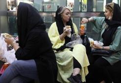 İran Sağlık Bakan Yardımcısı Herirçi: Kovid-19 salgını bir yıl  sürebilir
