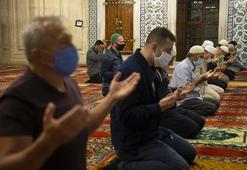 Camiler açıldı mı? Camilerde namaz kılınabiliyor mu?