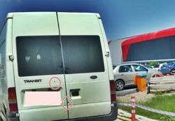 Tarım işçilerinin minibüsüne silahlı saldırı: Yaralılar var