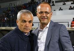 Bursaspor, teknik direktör İrfan Buz'a imza attırdı