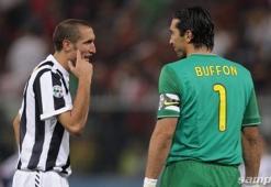 Juventus, Buffon ve Chellini'nin sözleşmelerini uzattı