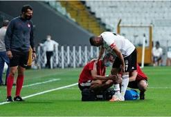 Beşiktaş'ta Burak Yılmaz ve Gökhan Gönül sakatlandı!