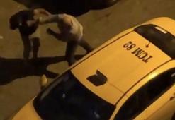 İstanbul'da taksici terörü! Müşteriyi dövdü!