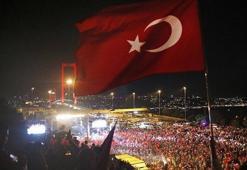 15 Temmuz darbesi saat kaçta başladı? Ne zaman, hangi yılda oldu? 15 Temmuz'da neler oldu? 15 temmuz gecesi olanlar....