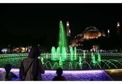 Tüm camilerde saat 00:13’te sela okundu