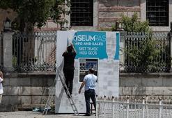 Ayasofya Camii 24 Temmuz'a hazırlanıyor: Bilet gişesi üzerindeki yazılar söküldü