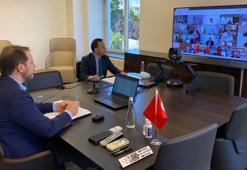 Bakan Albayrak G-20'deki mevkidaşları ile görüştü