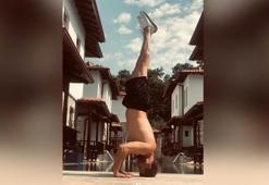 Ümit Kantarcılar'dan yoga pozu