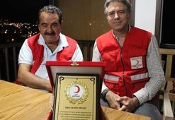 İbrahim Tatlıses'ten Kızılay'a kurban bağışı