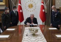 Yaş kararları listesi 2020: 17 general ve amiral bir üst rütbeye, 51 albay, general ve amiralliğe terfi etti (Askeri Şura YAŞ kararları 2020)