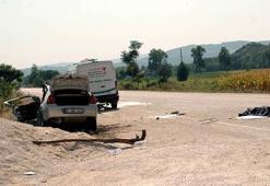 Kahramanmaraş'ta otomobil alev aldı: 1'i çocuk 2 kişi yanarak öldü