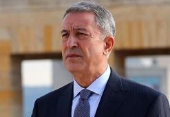 Bakan Akar: Türkiye Cumhuriyeti'nin kurumları dışında hiç kimsenin söz söylemeye hakkı yoktur
