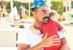 İbrahim Çelikkol'dan oğluyla tatil pozu