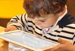 "Teknolojiyi kontrolsüz kullanan çocuklar obez oluyor" uyarısı