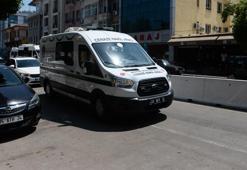 Vali yardımcısı, annesi ve kardeşini öldürdü! Cenazede gözyaşları sel oldu