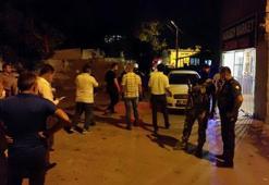 Şüpheliyi gözaltına almak isteyen polis ekibine taşlı saldırı: 1 polis yaralı