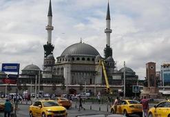 Taksim Camii’nin şerefeleri tamamlandı