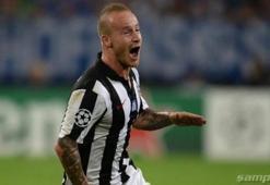 PAOK Beşiktaş maçı öncesi Miroslav Stoch'u gönderdi