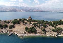 Van'daki Akdamar Kilisesi 8'inci ayine hazırlanıyor