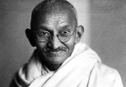 Mahatma Gandhi'nin posta kutusuna bırakılan gözlüğü rekor fiyata satıldı
