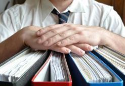 İzindeyken çağrılıp göreve dönmeyen memura ne olur? Memur hakkında işlem yapılır mı?