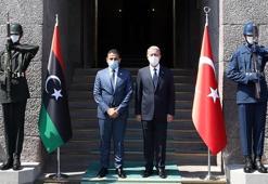 Bakan Akar, Libya Savunma Bakanı ile bir araya geldi