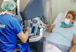 Türkiye'de ilk kez uygulanan ameliyat ile 1 günde ayağa kalktı