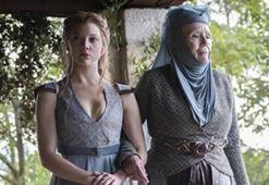 Ünlü oyuncu Diana Rigg hayatını kaybetti