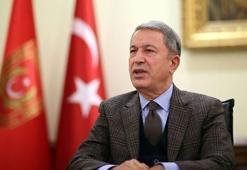 Bakan Akar'dan net mesaj: Bazılarının sadece susması yeter