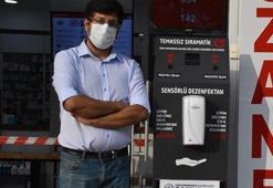 Eczanelerde temas ve bulaş riskini azaltacak cihaz tasarladı