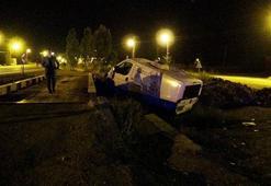 Filyasyon ekibini taşıyan minibüs bekçi kulübesine çarptı!