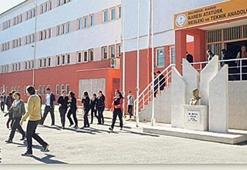 Meslek lisesinde skandal!  Müdür yardımcısı ‘e-okul’ üzerinden...