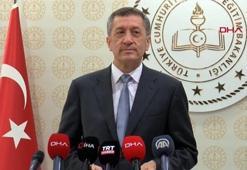 Hangi sınıflara okullar açılacak? Okullar haftada kaç gün olacak? Bakan Selçuk'tan yüz yüze eğitim açıklaması!